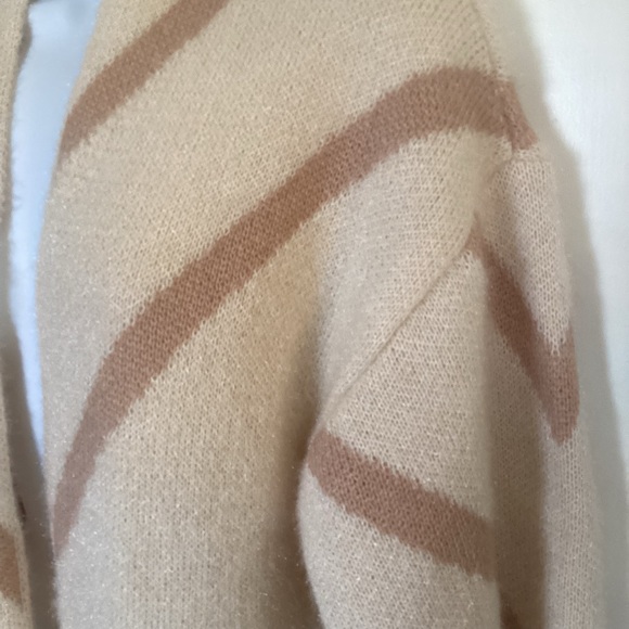 Steve Madden oversized drop shoulder 3/4 sleeve soft coat sweater tan cream - Picture 8 of 14